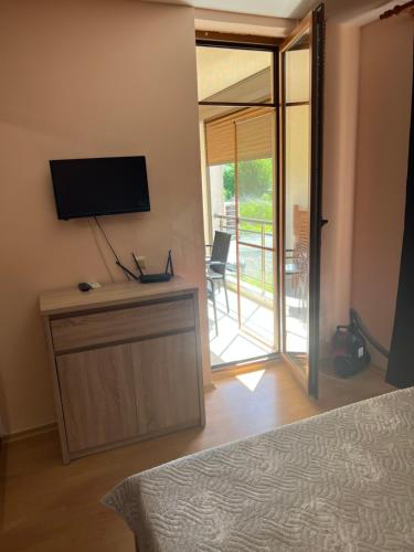 Частен апартамент Лагуна - Private Two-Bedroom Apartment Laguna in Primorsko