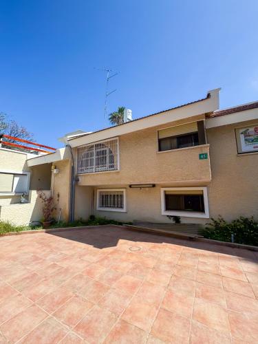 Apartment with patio and parking