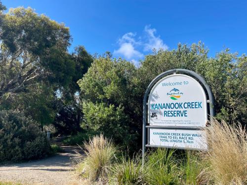 Long Island Beach House gateway to Mornington Peninsula #free parking