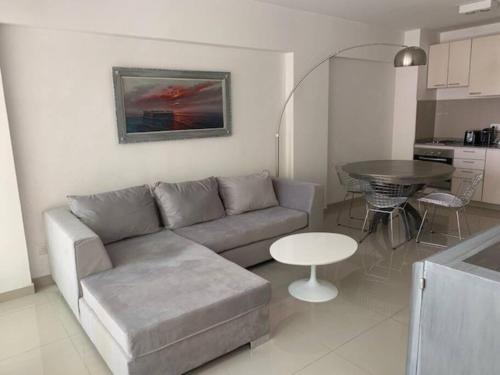 One-Bedroom Apartment image 10