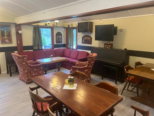 Reiårsfossen Motel & Camping Reiårsfossen Motel & Camping