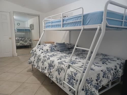 B6 Best Value on Private Bedroom with Private Bathroom in Little Havana, Miami in Miami, USA