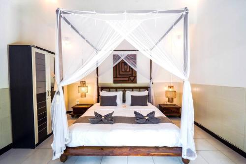 Villa JES - 4 Bedroom Villa - Legian