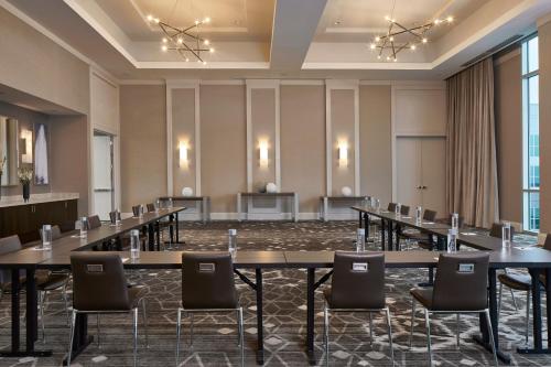 SpringHill Suites by Marriott Nashville Downtown/Convention Center - image 9