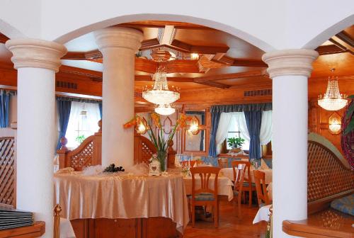 Restorāns, Santeshotel in Rasun Anterselva