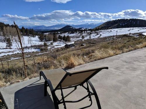 Beautiful quiet getaway in dark skies community. Perfect for a relaxing stay in the mountains in Westcliffe, USA
