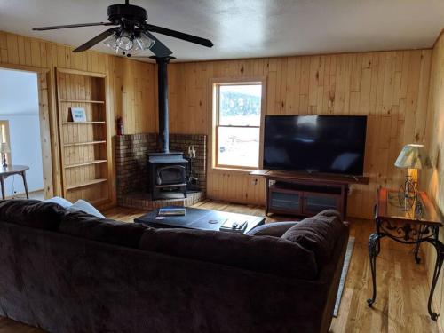 Beautiful quiet getaway in dark skies community. Perfect for a relaxing stay in the mountains in Westcliffe, USA