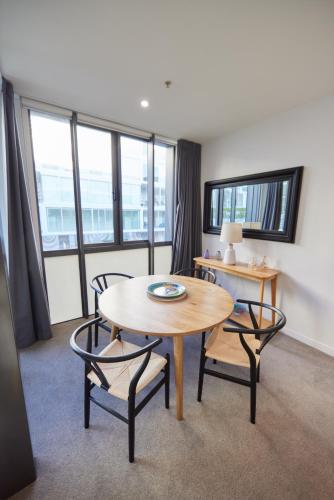 Pavilions Marina Apartment 102 - Wynyard Quarter Viaduct Harbour, Auckland (photo 7)