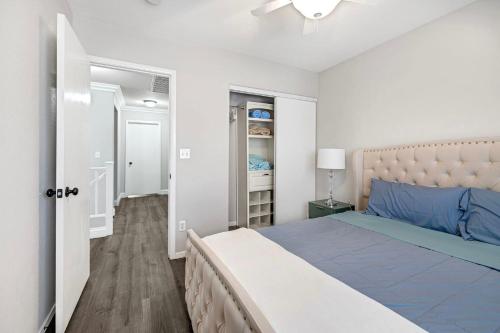 Modern Home in Las Vegas Near Strip with Pool and Jacuzzi, Las Vegas (foto 3)