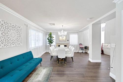 Modern Home in Las Vegas Near Strip with Pool and Jacuzzi, Las Vegas (foto 7)