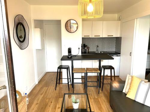 Cabourg-La mer à vos pieds et la thalasso à 50 m Cabourg-La mer à vos pieds et la thalasso à 50 m