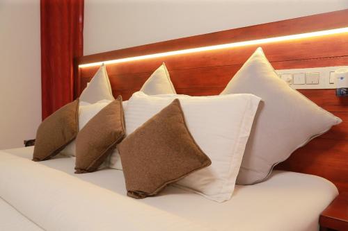 raison d'être - The Residential Library raison d'être - The Residential Library