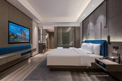 room detail thumbnail 1