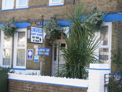 Longfield Guest House - image 12