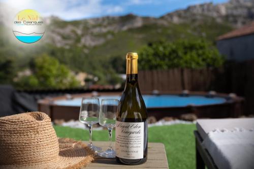 Le Nid des Calanques et son Jacuzzi in Redon