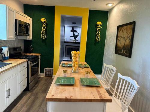 Tranquil Home, Master Suite, Zen room, Pittsburg, Canton Avenue, Banksville in Pittsburgh, USA