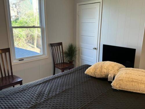 Tranquil Home, Master Suite, Zen room, Pittsburg, Canton Avenue, Banksville