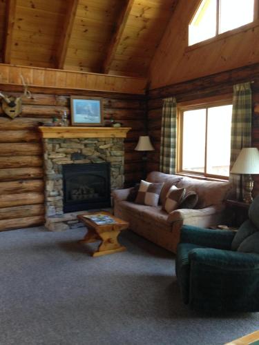 2 bedrooms, 3 beds