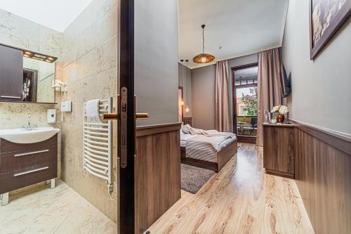 Komló Hotel Gyula - image 13