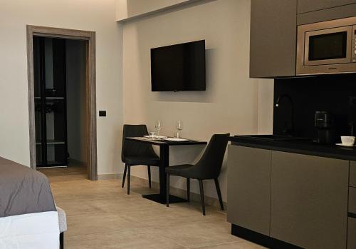 Standard Double Room image 4