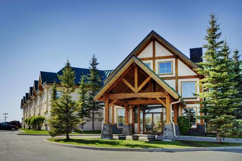 Lakeview Inns & Suites - Okotoks - Accommodation