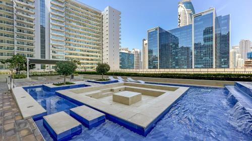 1br Near Dubai Mall Canal View, Dubaï (photo 5)