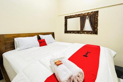 RedDoorz @ Gunari Guest House Merek Karo in Merek