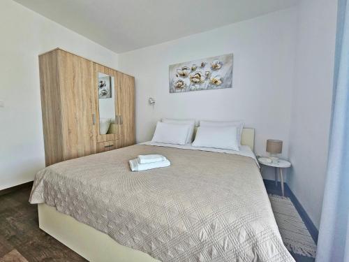 Apartment with Sea View image 5