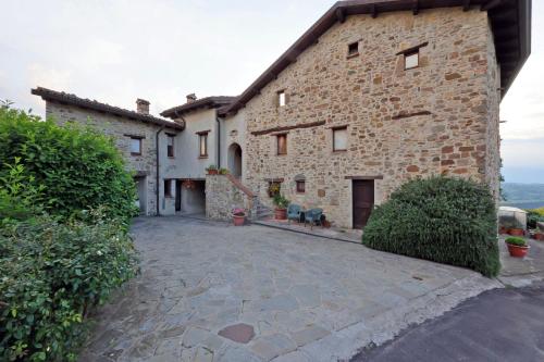 Splendida casa in sasso in borgo