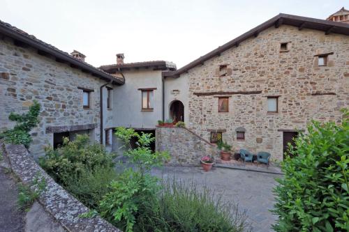 Splendida casa in sasso in borgo