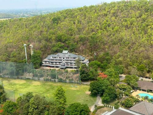 Exterior view, Alpine Mansion in Lamphun