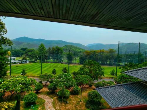 Alpine Mansion in Lamphun