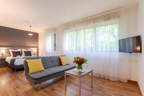 Zenitude Hôtel-Résidences Nantes Metropole in Nantas