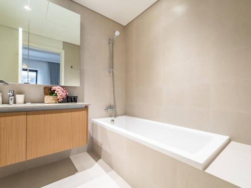 Ravishing Retreat 2BR Creek Beach Luxury Abode, Дубай (фото 10)