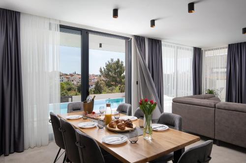 Villa Infinity Gem in เมดูลิน