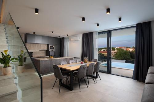 Villa Infinity Gem in เมดูลิน