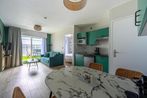 2 bedrooms, 3 beds