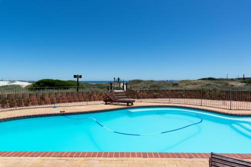 Lagoon Beach Penthouse - image 4