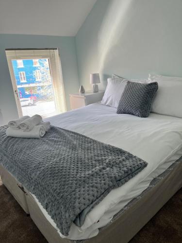4 bedroom, sleeps 8, 30 seconds from beach, games table, The Mumbles (foto 10)