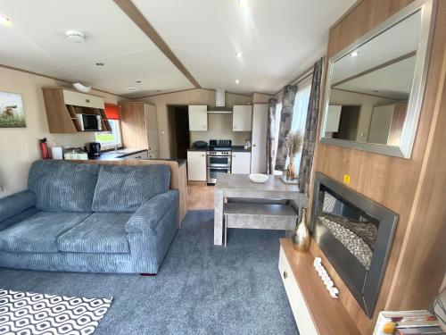 3 bedroom caravan on luxury Devon Holiday Park