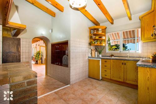 Konyha, Villa Casa Cansala by Abahana Villas in La Sabatera