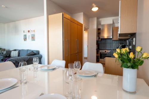 2ndhomes Luxury 2BR Rooftop Terrace Apartment with Sauna in Kamppi Center