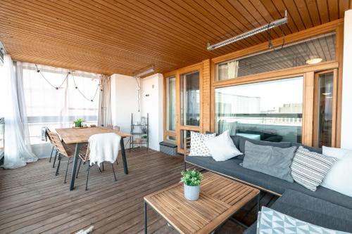 2ndhomes Luxury 2BR Rooftop Terrace Apartment with Sauna in Kamppi Center