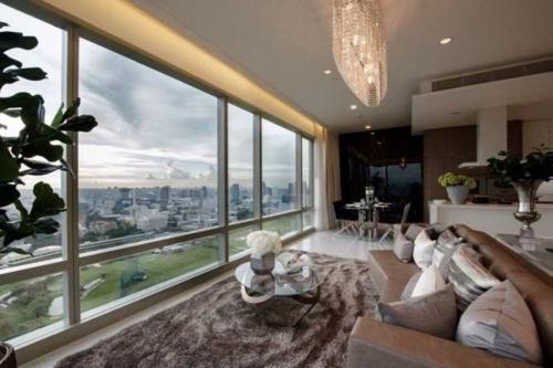 Elegant 2-Bedroom Luxury Duplex on the 32nd floor of 185 Rajadamri