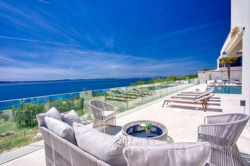 Villa Magic View Split with pool, Podstrana