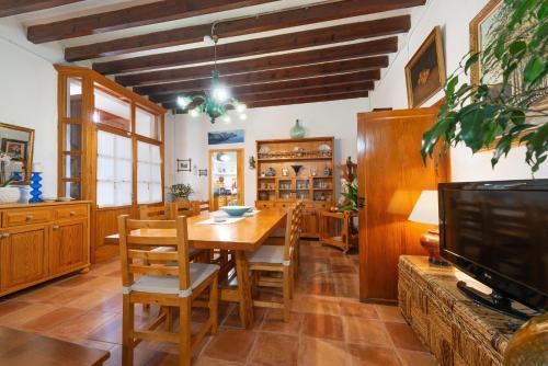 المرافق, C'an Pieres in Esporles in إسبورليس