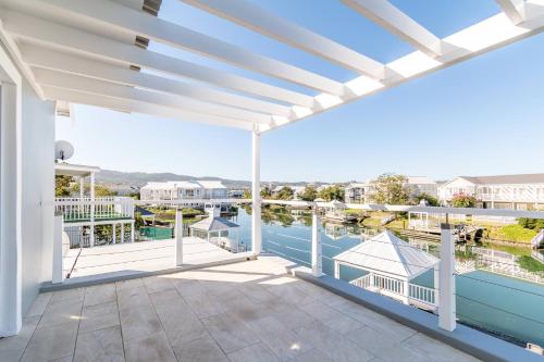 Easy canal living on Thesen Islands in جزيرة ثيسينس