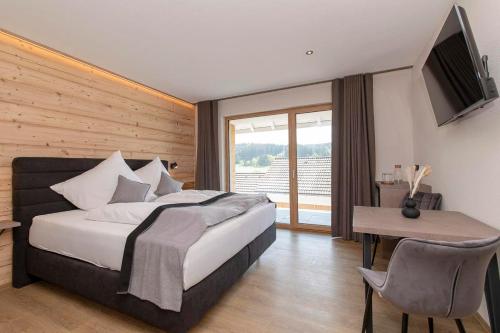 1 queen bed