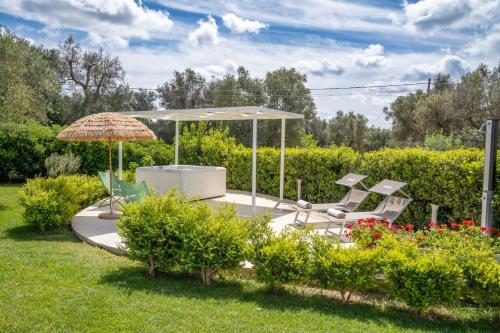 Trullo dei Sogni con Piscina e Jacuzzi Trullo dei Sogni con Piscina e Jacuzzi