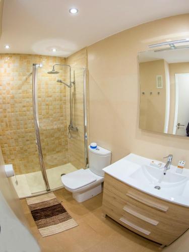 Immaculate 2-Bed Apartment in Pego - image 11